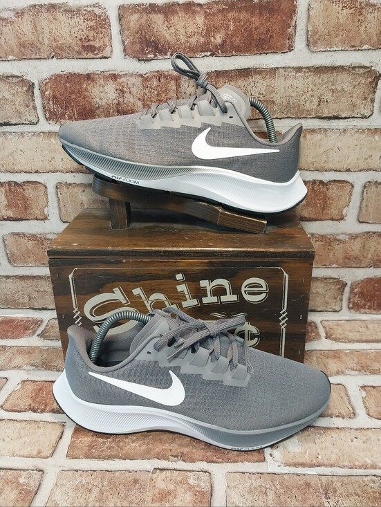 Nike Shoes - Pre-owned 2020 Nike Zoom Pegasus 37